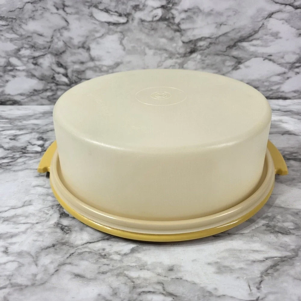 VTG Tupperware Round Pie Cake Carrier 10